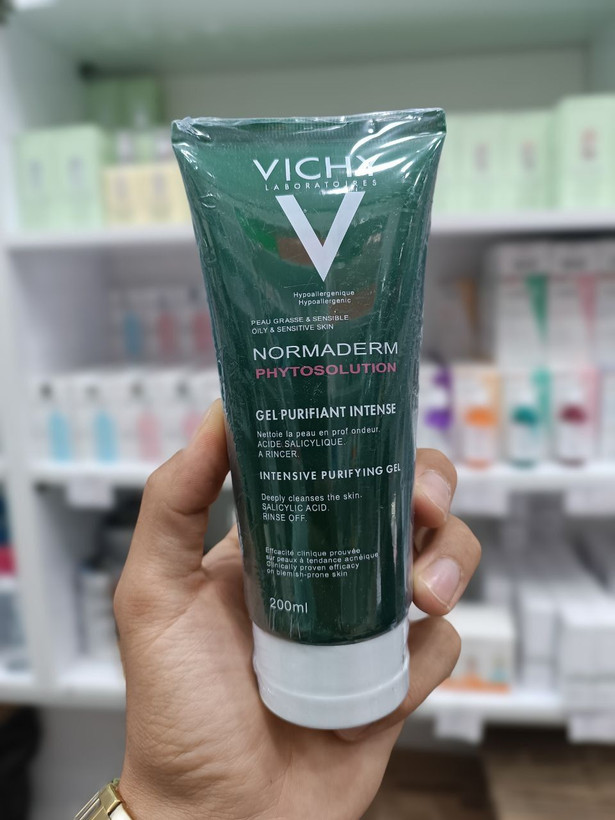 ژل شستشوی صورت ویشی مدل Normaderm