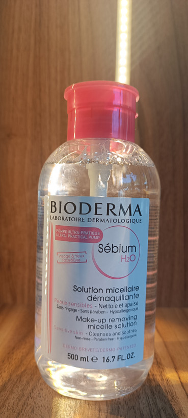 میسلار واتر بایودرما مدل Hydrabio H2O مناسب پوست خشک و حساس