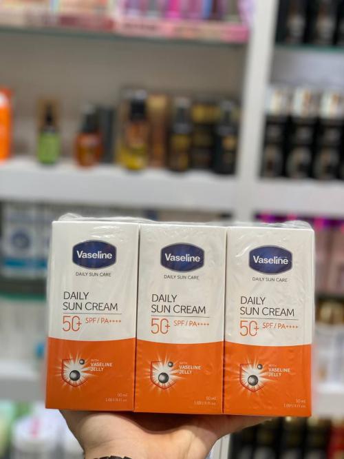 ضد آفتاب وازلین کرمی تیوپی SPF50 اورجینال