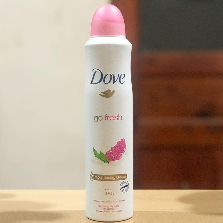 اسپری داو مدل Go Fresh رایحه انار 250 میل