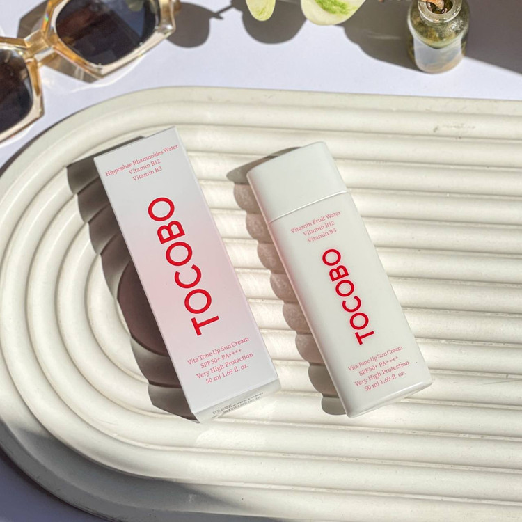 کرم ضد آفتاب ویتامینه تون آپ توکوبو مدل ++++Tocobo Vita Tone Up Sun