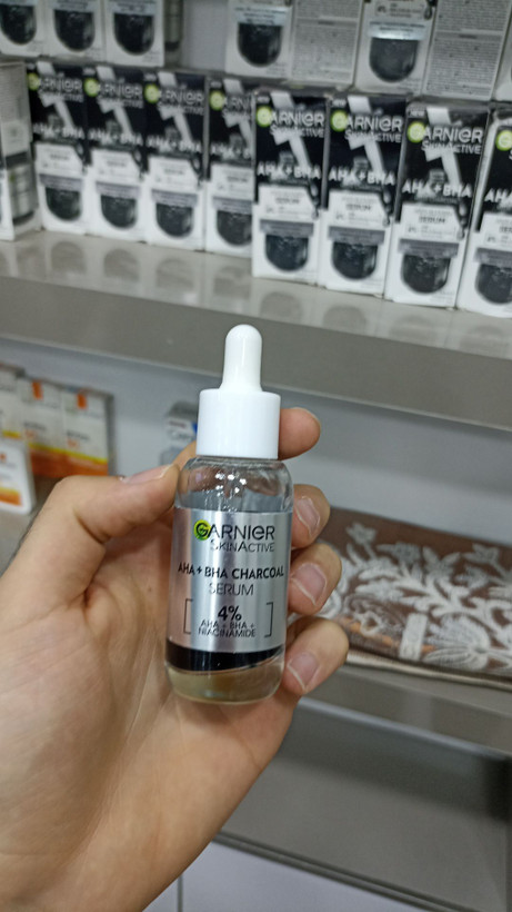 سرم زغال لایه بردار گارنیر مدل Pure Active
